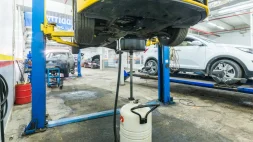 АвтоТехЦентр Устрада Авто на улице Василия Петушкова изображение 5